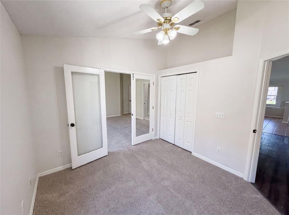 For Sale: $460,000 (4 beds, 2 baths, 1901 Square Feet)