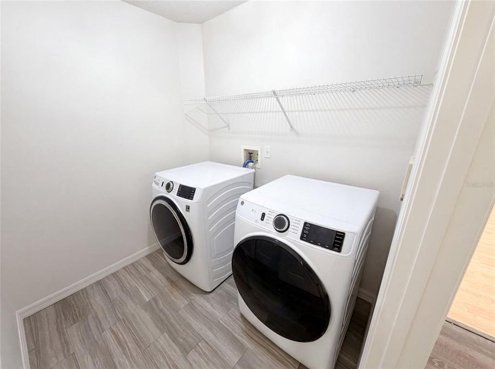For Sale: $460,000 (4 beds, 2 baths, 1901 Square Feet)