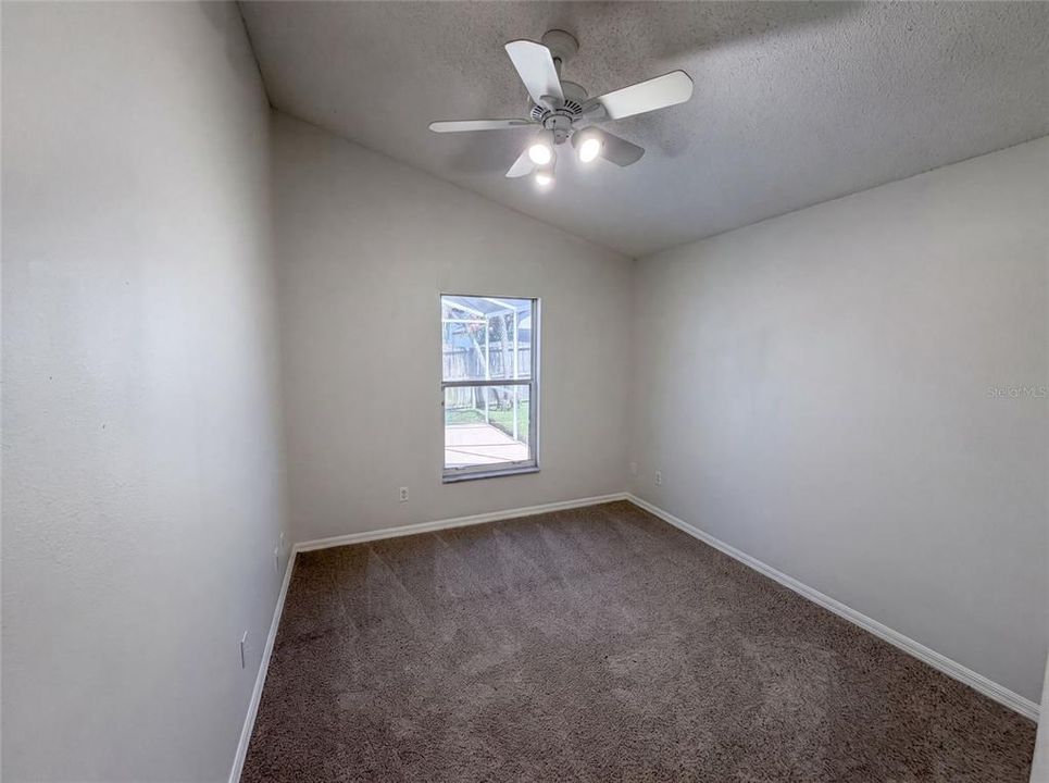 For Sale: $460,000 (4 beds, 2 baths, 1901 Square Feet)
