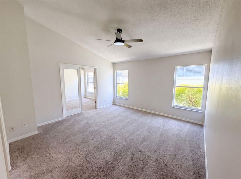 For Sale: $460,000 (4 beds, 2 baths, 1901 Square Feet)