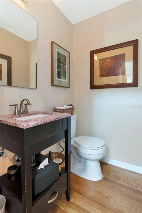 Activo con contrato: $1,125,000 (3 camas, 3 baños, 2474 Pies cuadrados)