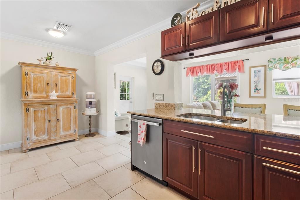En Venta: $525,000 (3 camas, 2 baños, 1348 Pies cuadrados)