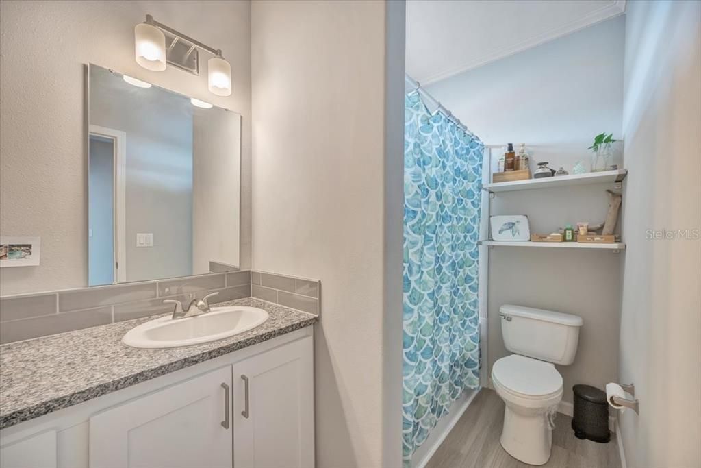 For Sale: $215,000 (2 beds, 2 baths, 1152 Square Feet)