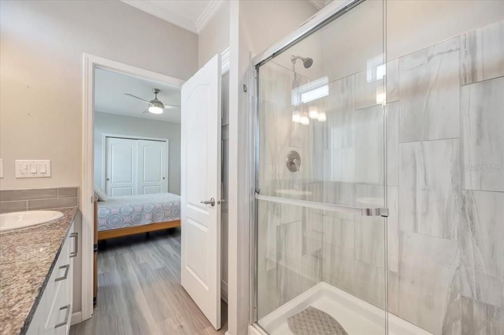 For Sale: $215,000 (2 beds, 2 baths, 1152 Square Feet)