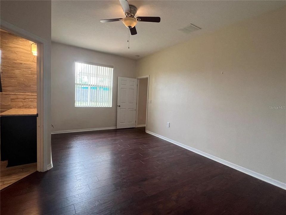 En Venta: $308,000 (3 camas, 2 baños, 2040 Pies cuadrados)