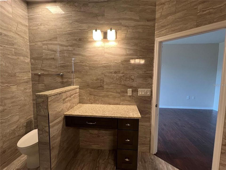 En Venta: $308,000 (3 camas, 2 baños, 2040 Pies cuadrados)