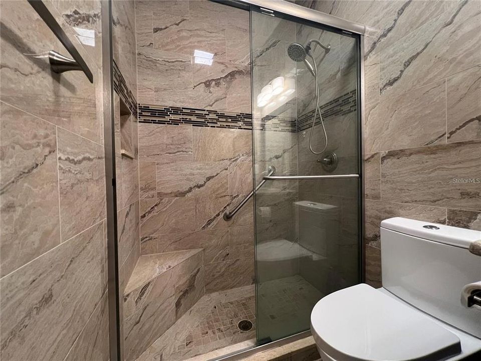 En Venta: $308,000 (3 camas, 2 baños, 2040 Pies cuadrados)