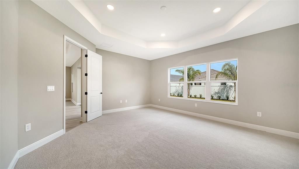 Activo con contrato: $704,990 (3 camas, 3 baños, 2332 Pies cuadrados)