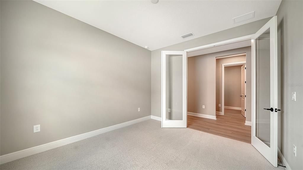 Activo con contrato: $704,990 (3 camas, 3 baños, 2332 Pies cuadrados)