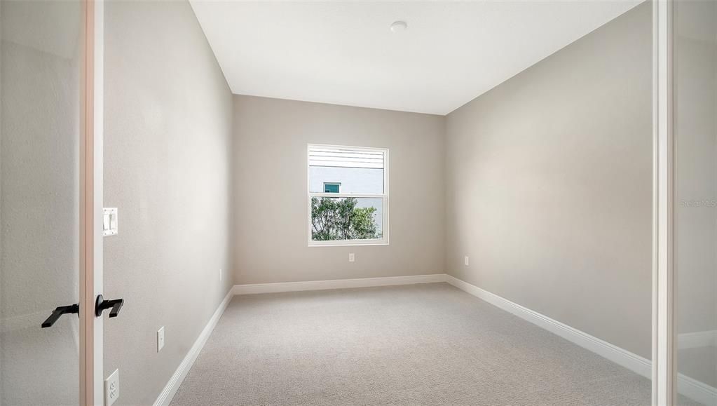 Activo con contrato: $704,990 (3 camas, 3 baños, 2332 Pies cuadrados)
