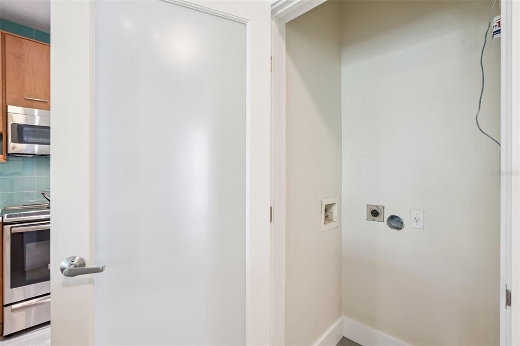 На продажу: $359,000 (1 спален, 1 ванн, 830 Квадратных фут)
