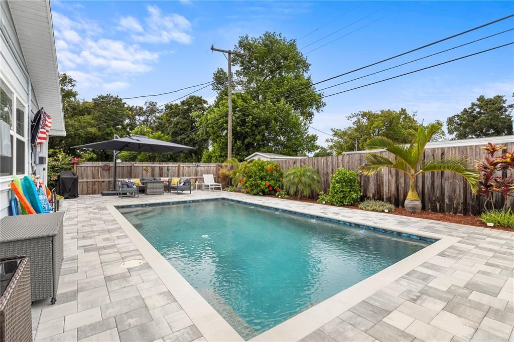 Active With Contract: $469,900 (3 beds, 2 baths, 1454 Square Feet)