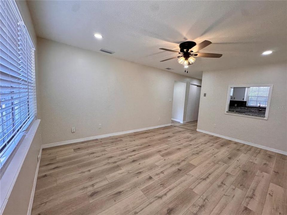 For Rent: $1,500 (1 beds, 1 baths, 650 Square Feet)