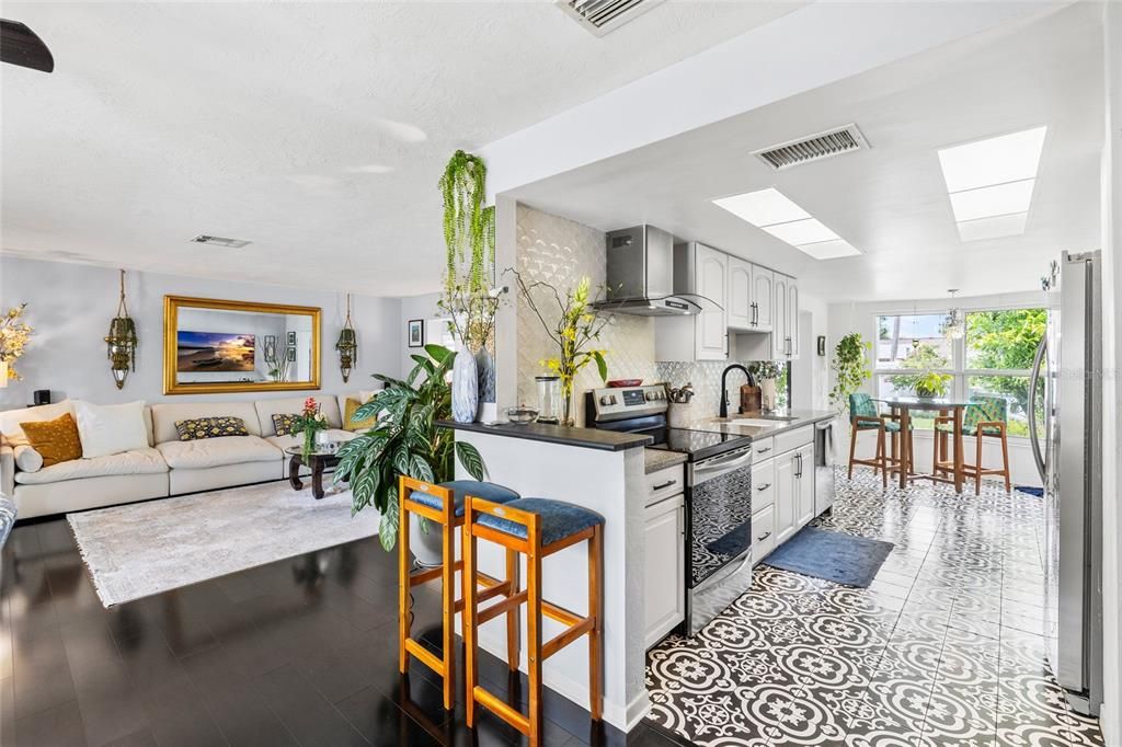 En Venta: $590,000 (3 camas, 2 baños, 1876 Pies cuadrados)