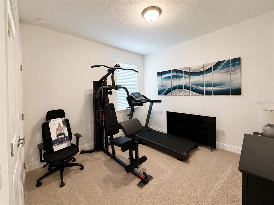 For Sale: $515,000 (4 beds, 2 baths, 1935 Square Feet)