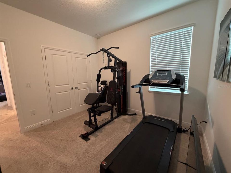 For Sale: $515,000 (4 beds, 2 baths, 1935 Square Feet)