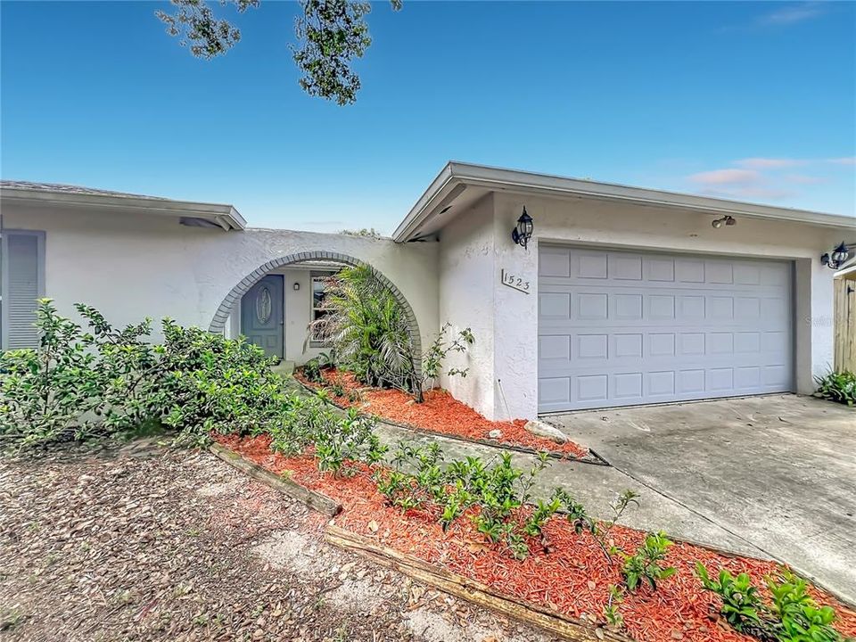 На продажу: $439,000 (3 спален, 2 ванн, 1596 Квадратных фут)