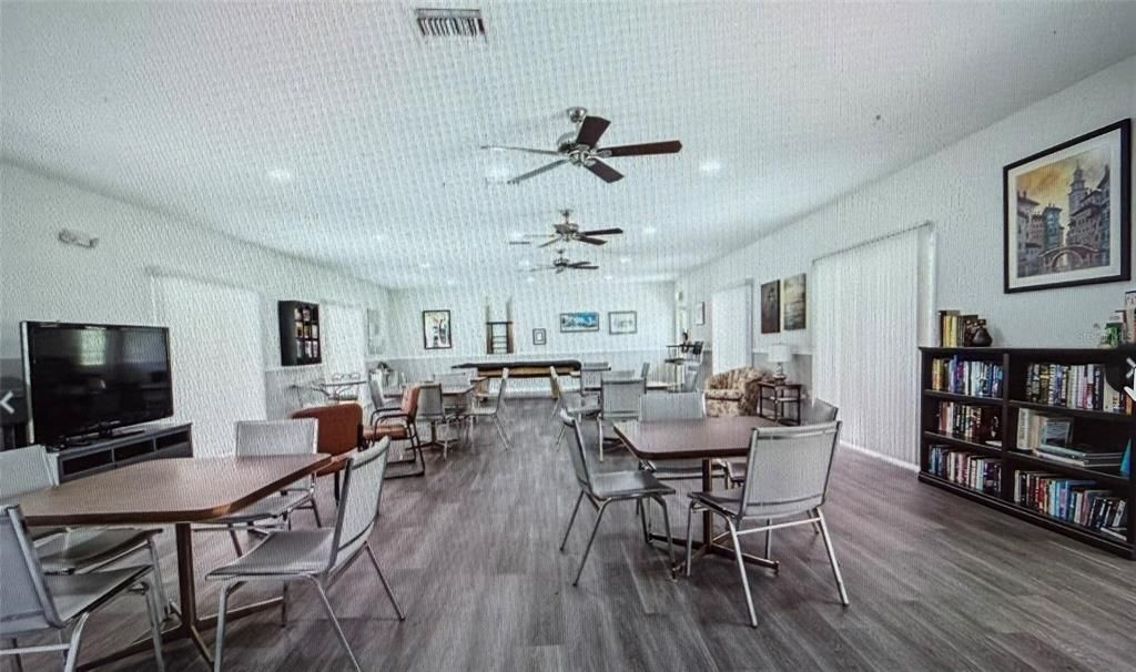 For Sale: $115,000 (2 beds, 2 baths, 860 Square Feet)