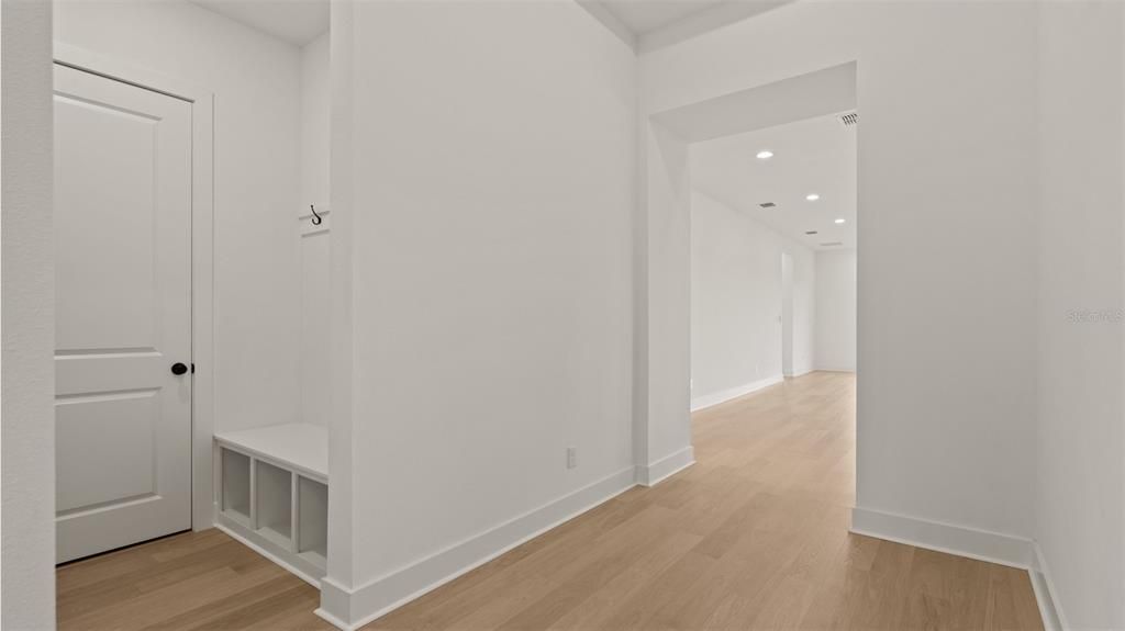 合同活跃: $599,900 (4 贝兹, 3 浴室, 2749 平方英尺)