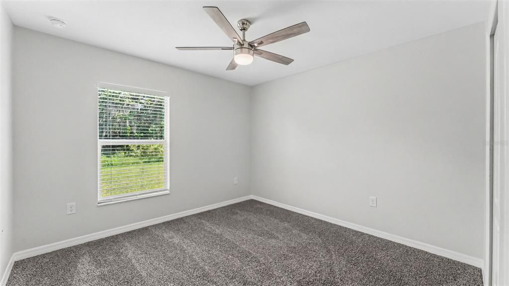 For Sale: $389,900 (4 beds, 2 baths, 1940 Square Feet)