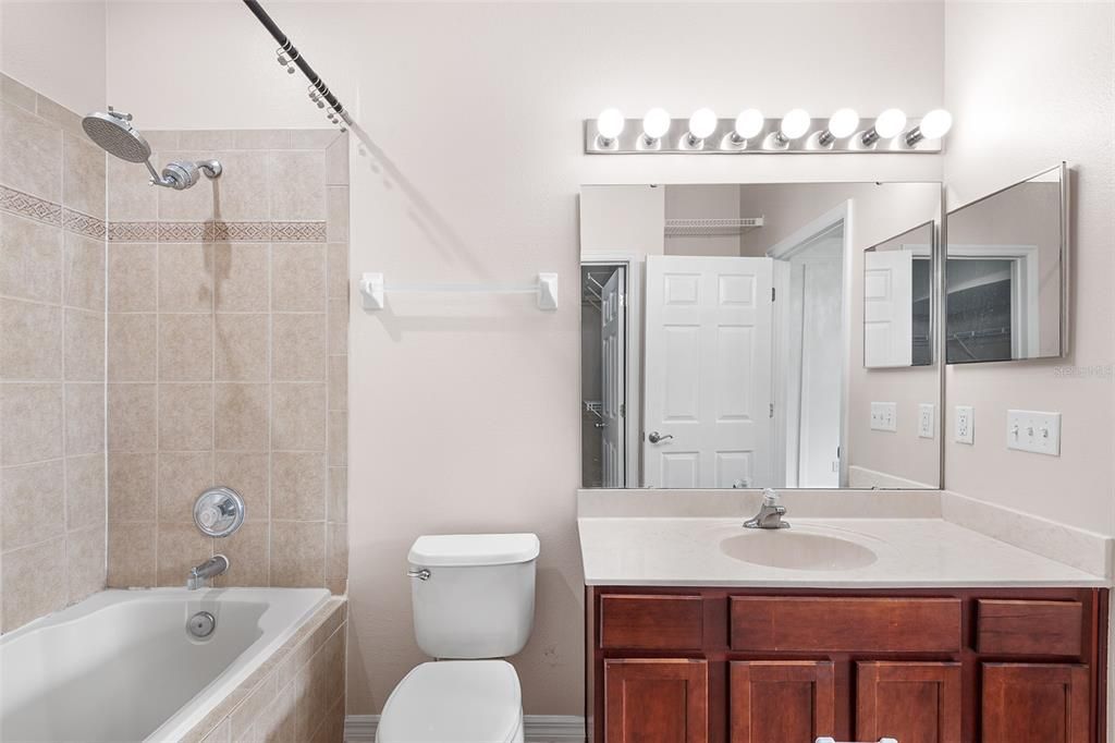 For Rent: $2,500 (3 beds, 2 baths, 1721 Square Feet)