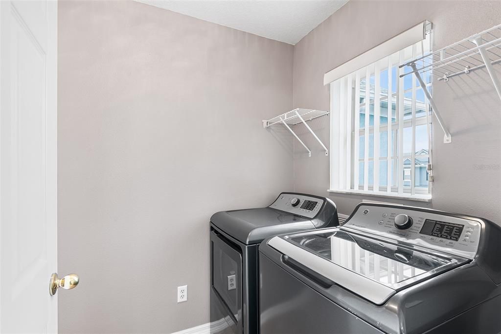 For Rent: $2,500 (3 beds, 2 baths, 1721 Square Feet)