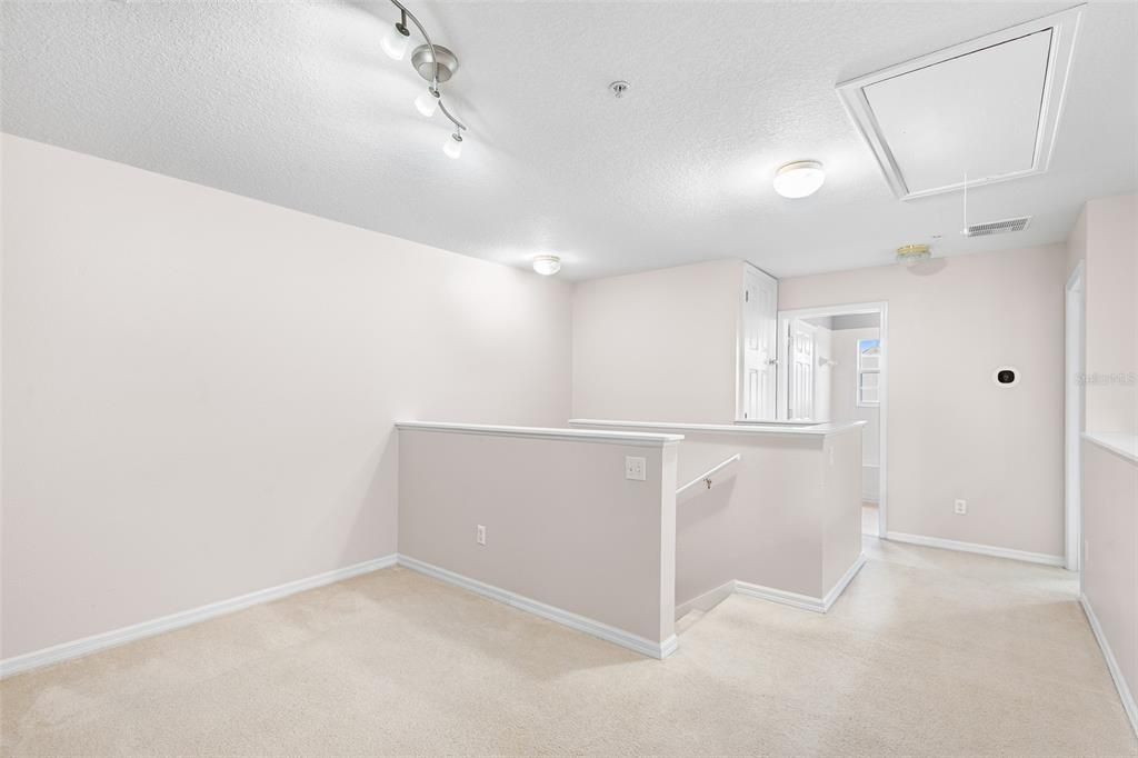 For Rent: $2,500 (3 beds, 2 baths, 1721 Square Feet)