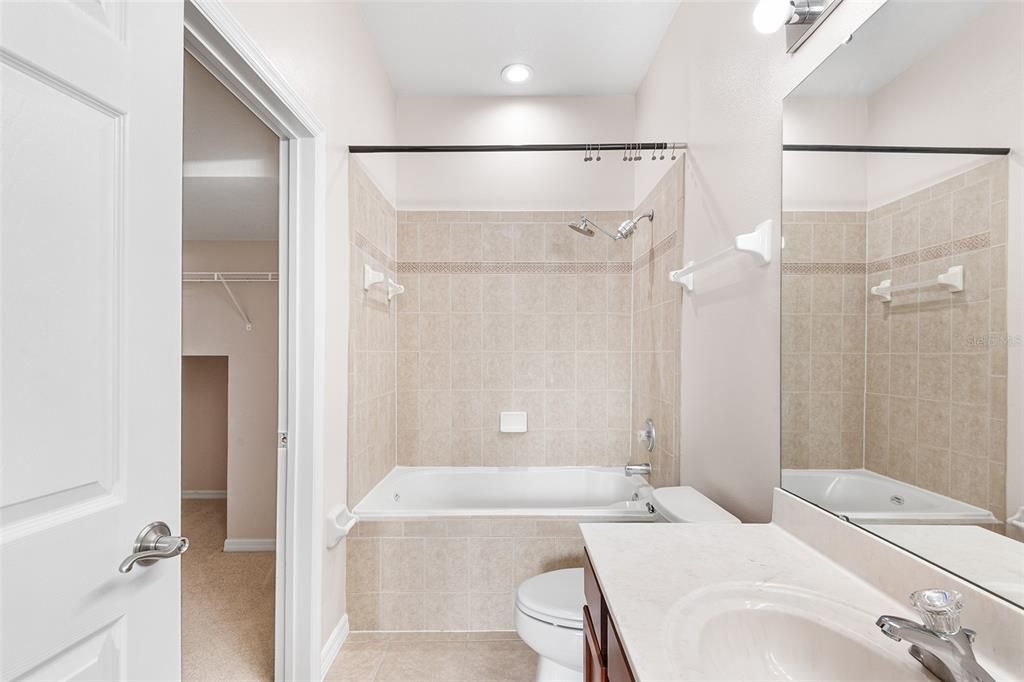 For Rent: $2,500 (3 beds, 2 baths, 1721 Square Feet)