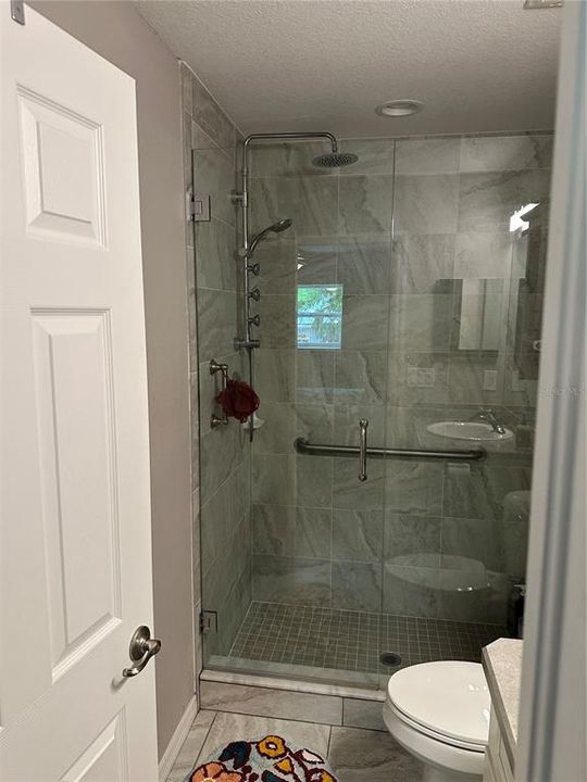 For Rent: $2,700 (2 beds, 2 baths, 1046 Square Feet)