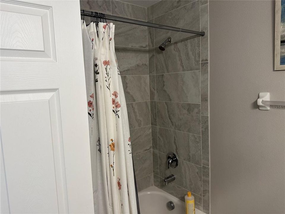 For Rent: $2,700 (2 beds, 2 baths, 1046 Square Feet)