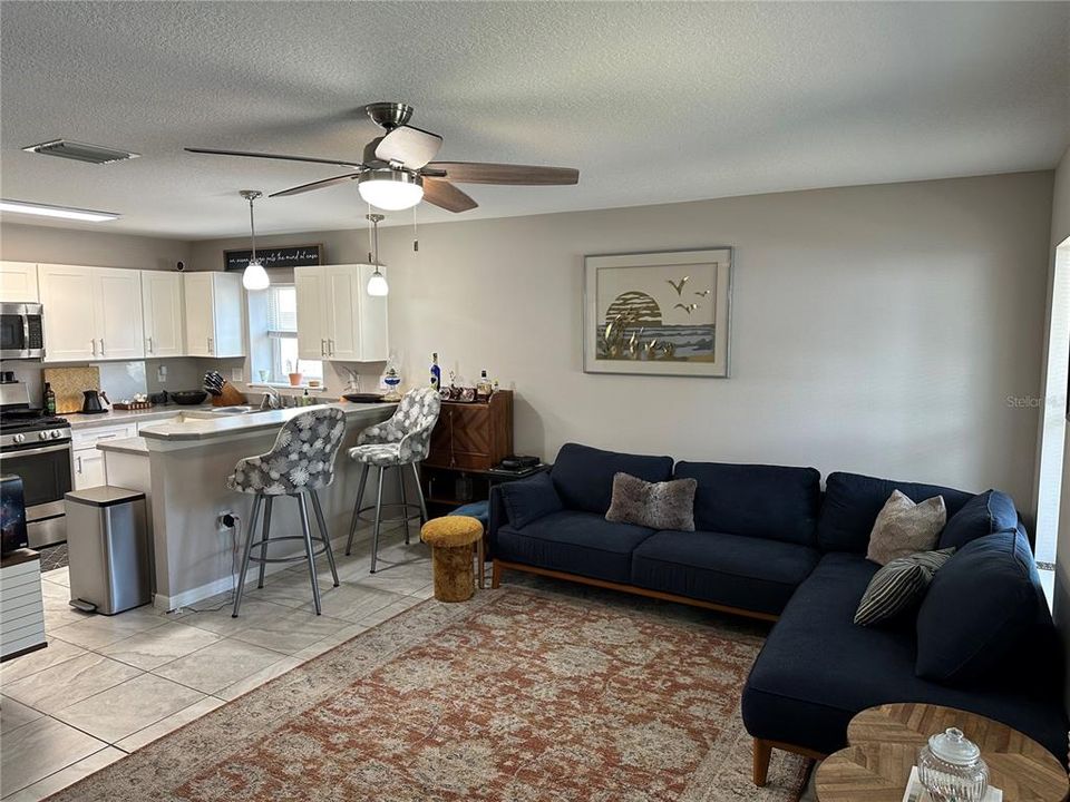 For Rent: $2,700 (2 beds, 2 baths, 1046 Square Feet)