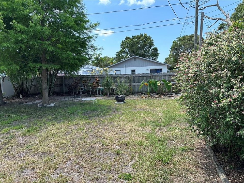 For Rent: $2,700 (2 beds, 2 baths, 1046 Square Feet)
