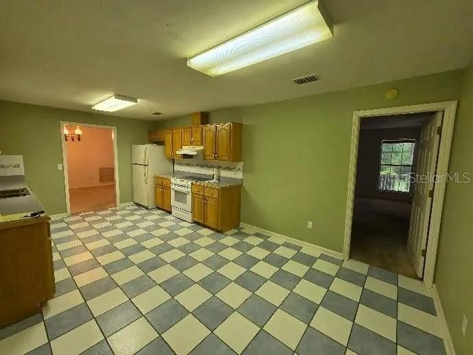 En Venta: $405,000 (3 camas, 2 baños, 2080 Pies cuadrados)