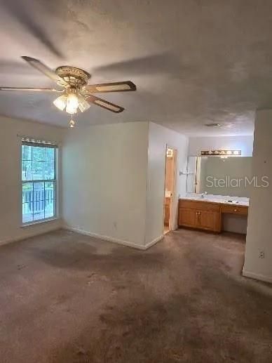 En Venta: $405,000 (3 camas, 2 baños, 2080 Pies cuadrados)