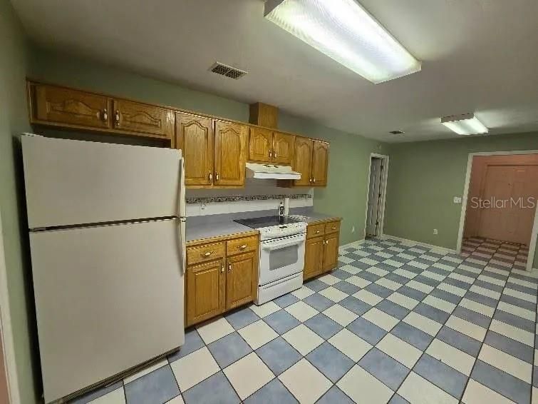 En Venta: $405,000 (3 camas, 2 baños, 2080 Pies cuadrados)