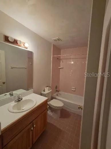 En Venta: $405,000 (3 camas, 2 baños, 2080 Pies cuadrados)