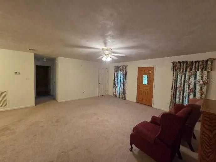 En Venta: $405,000 (3 camas, 2 baños, 2080 Pies cuadrados)