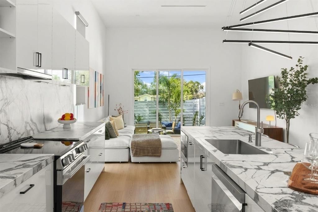En Venta: $795,000 (3 camas, 2 baños, 2000 Pies cuadrados)