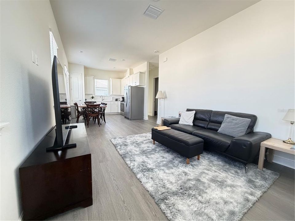 В аренду: $1,750 (1 спален, 1 ванн, 900 Квадратных фут)