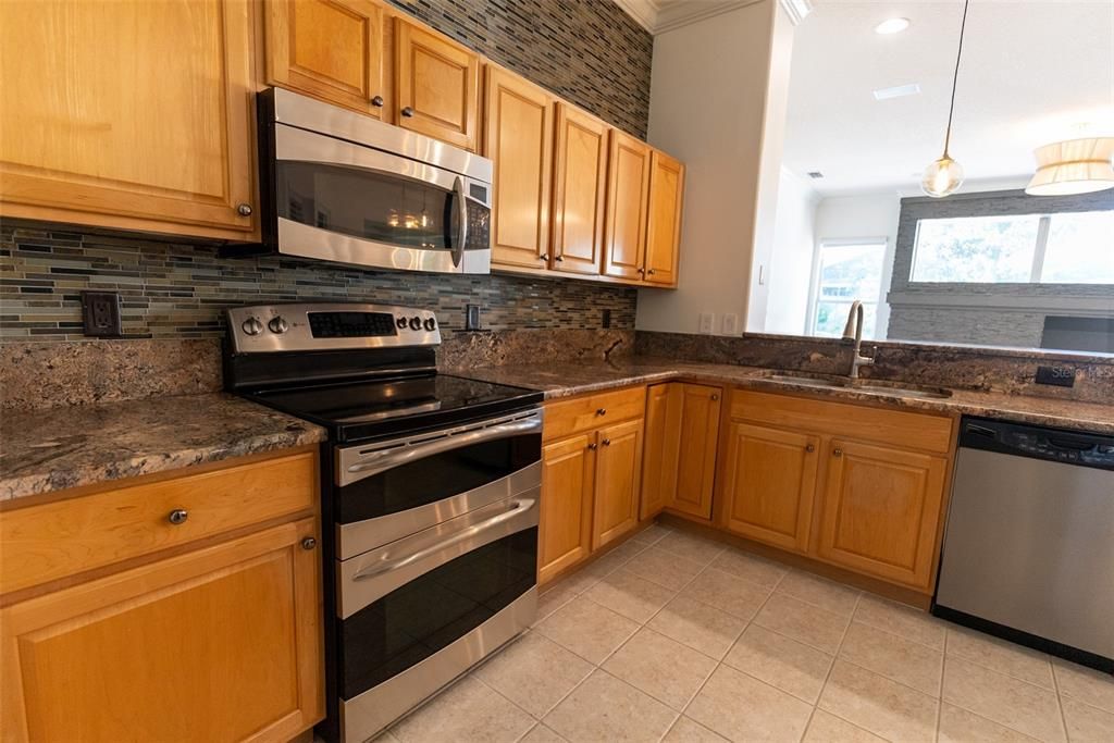 For Sale: $599,900 (4 beds, 2 baths, 3199 Square Feet)