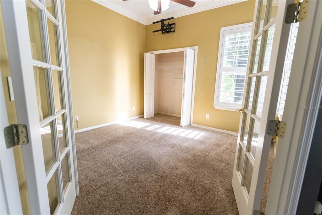 For Sale: $599,900 (4 beds, 2 baths, 3199 Square Feet)