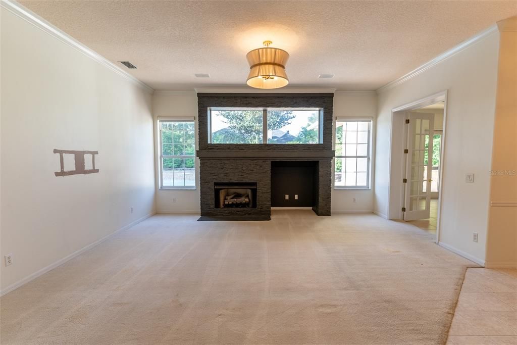 For Sale: $599,900 (4 beds, 2 baths, 3199 Square Feet)