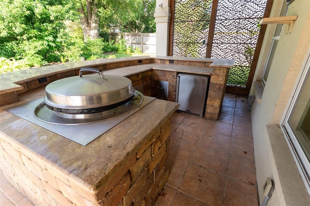 For Sale: $599,900 (4 beds, 2 baths, 3199 Square Feet)