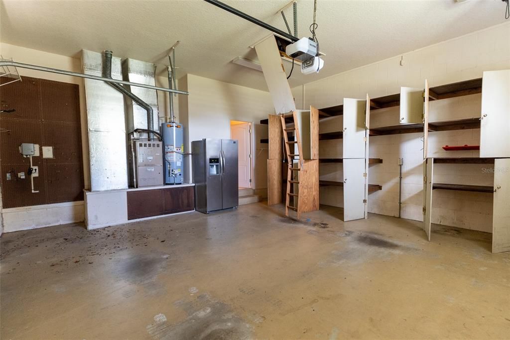For Sale: $599,900 (4 beds, 2 baths, 3199 Square Feet)