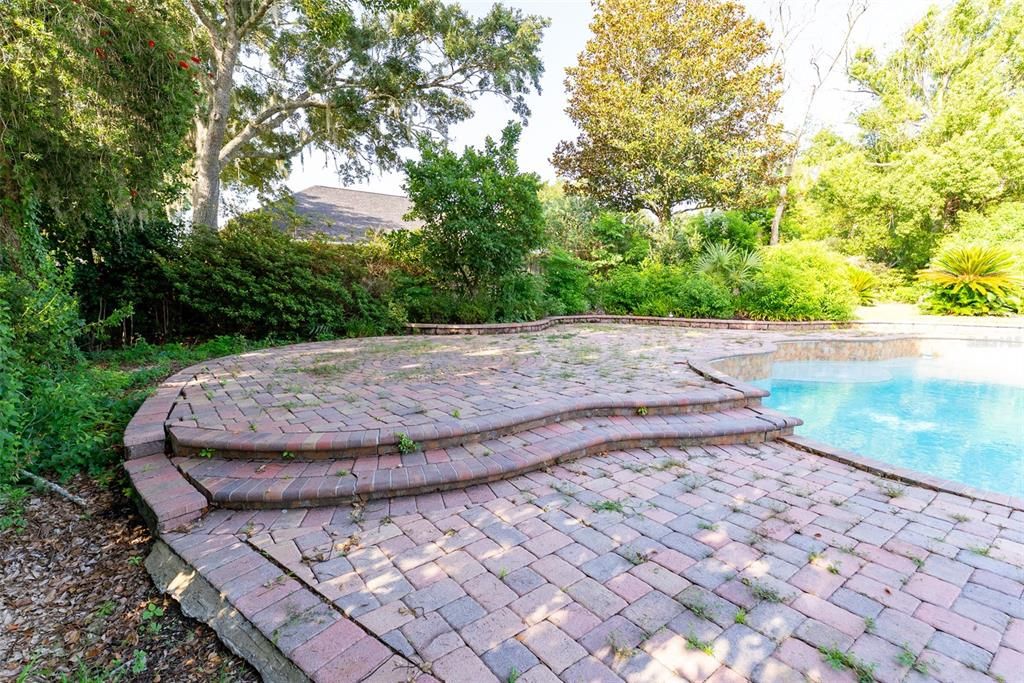 For Sale: $599,900 (4 beds, 2 baths, 3199 Square Feet)
