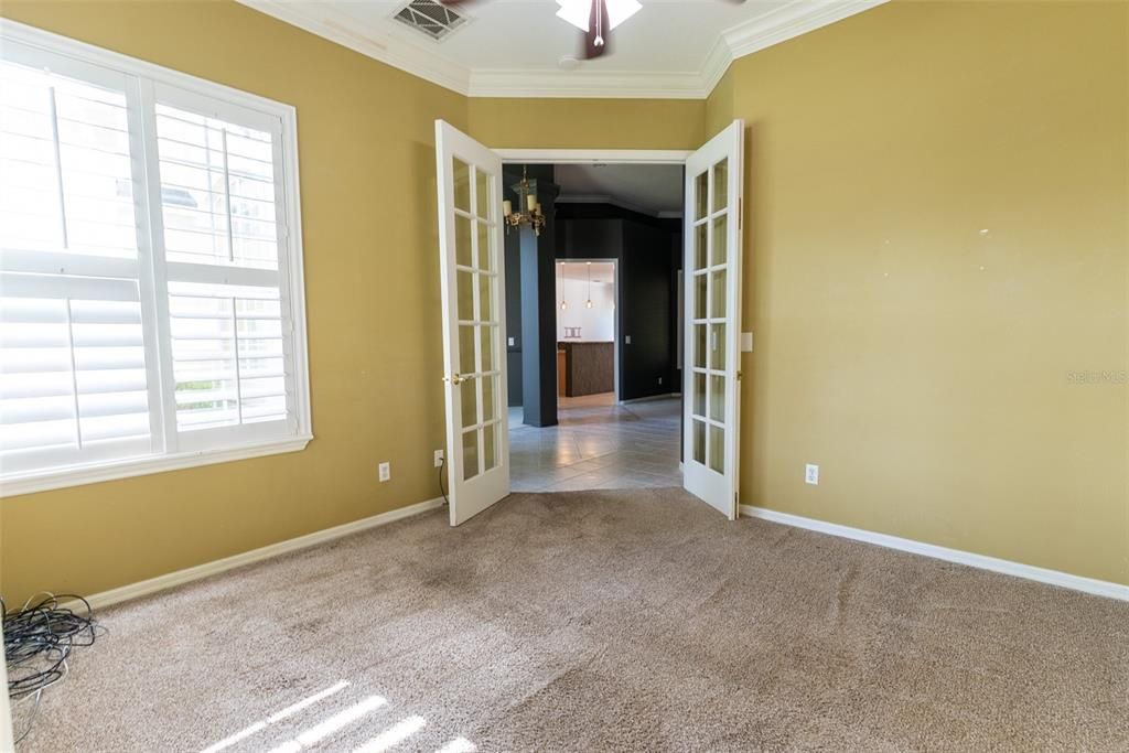 For Sale: $599,900 (4 beds, 2 baths, 3199 Square Feet)