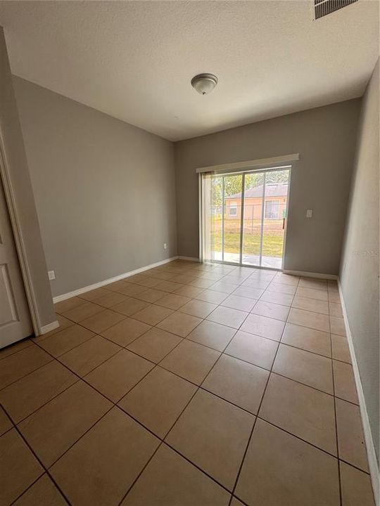 В аренду: $1,650 (6 спален, 4 ванн, 2580 Квадратных фут)
