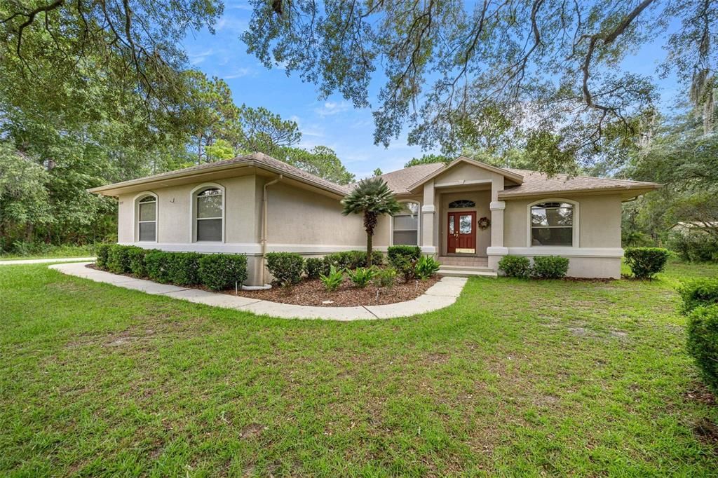 Activo con contrato: $359,000 (3 camas, 2 baños, 1814 Pies cuadrados)