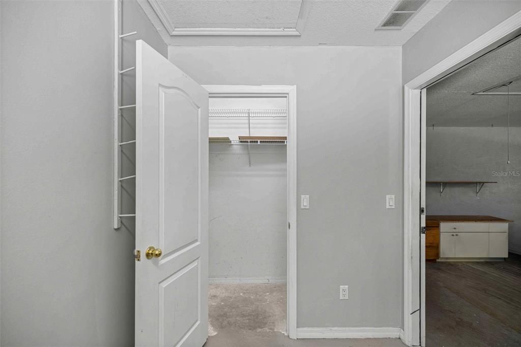 Activo con contrato: $359,000 (3 camas, 2 baños, 1814 Pies cuadrados)