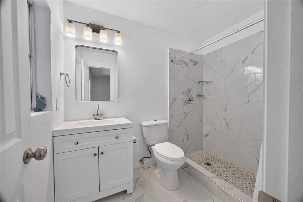 For Sale: $319,900 (3 beds, 2 baths, 2084 Square Feet)